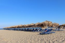 Piaszczyste plaże Simos Beach