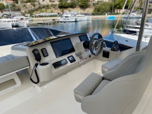 Jacht Absolute 47 Fly | Charter.pl foto: www.yachting2000.at