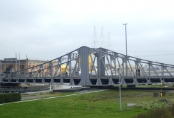 Śluza z mostem obrotowym w Ostendzie - charter.pl foto: Kasia Koj