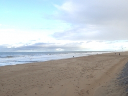 Piękne piaszczyste plaże z których słynie Ostenda - Charter.pl foto: Kasia Koj
