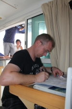 kapitan zabiera się za wypisywanie opinii foto: Krzysztof Chmura