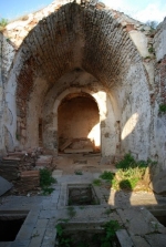 Bijar, ruiny kościoła klasztornego