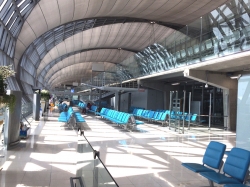 Lotnisko Katar - niesamowite, ale jakie puste | Charter.pl foto: Kasia Koj